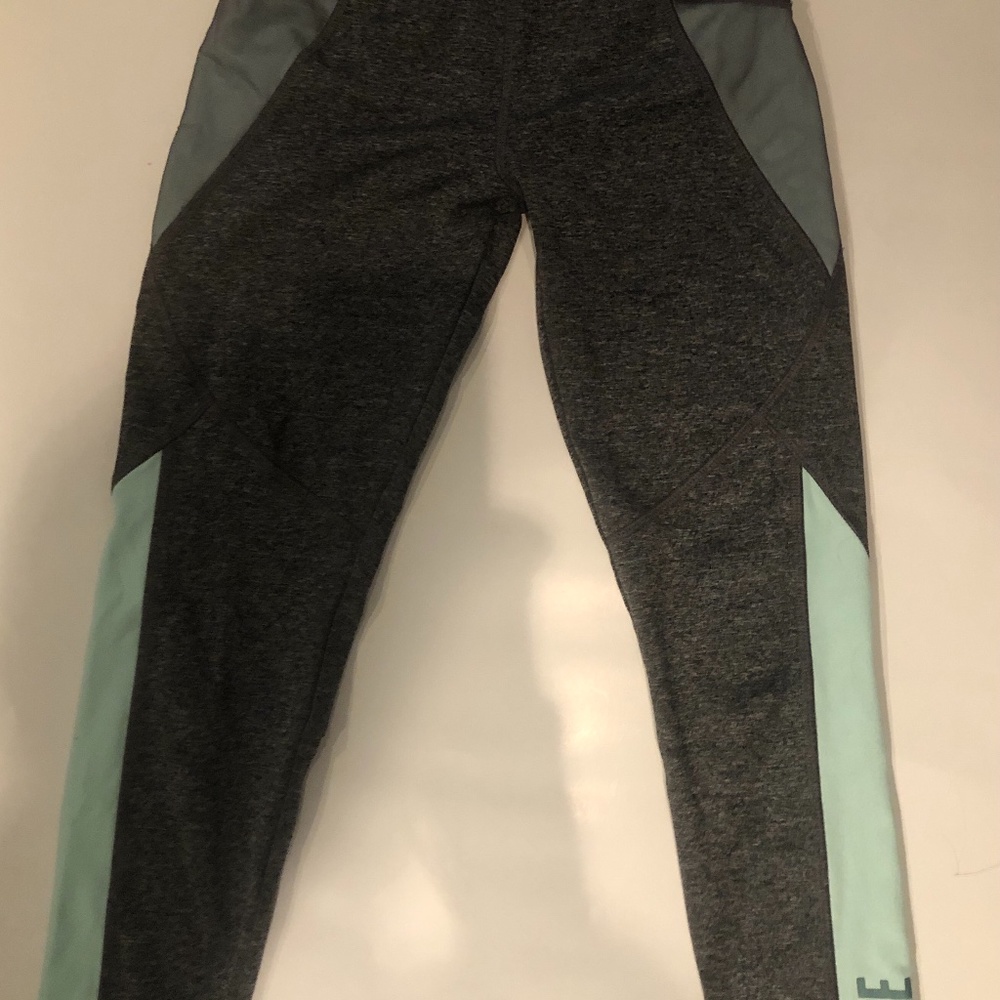 Justice Active girls Capri leggings, size 10 kids